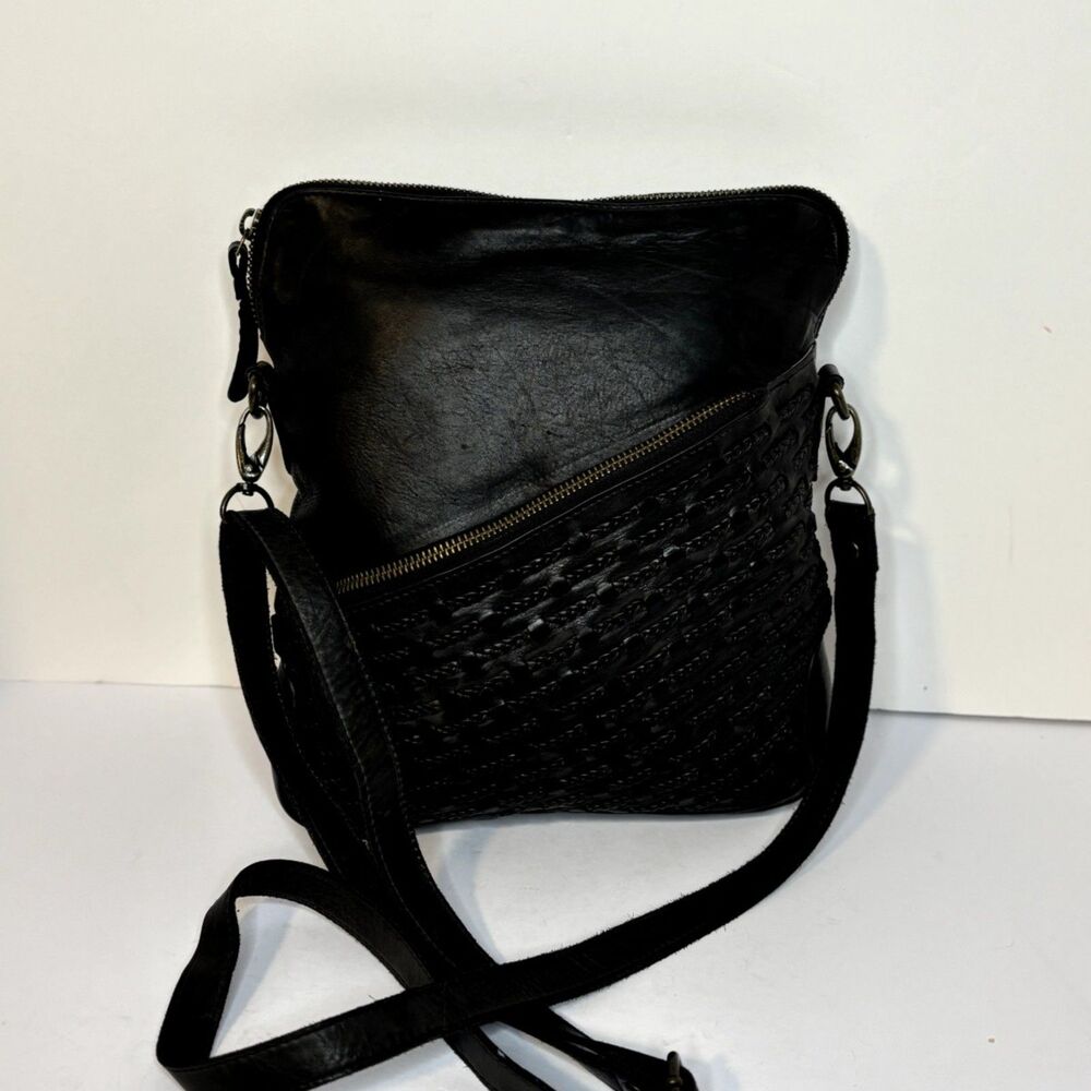 Milo Leather Crossbody Bag Black Textured Diagonal Zipper Womens